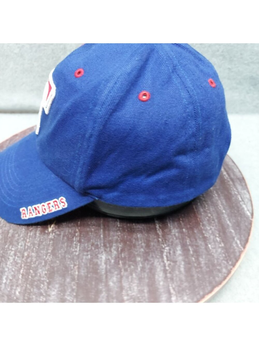 Texas Rangers Adjustable Blue Baseball Cap With Embroidered Logo - Picture 3 of 14